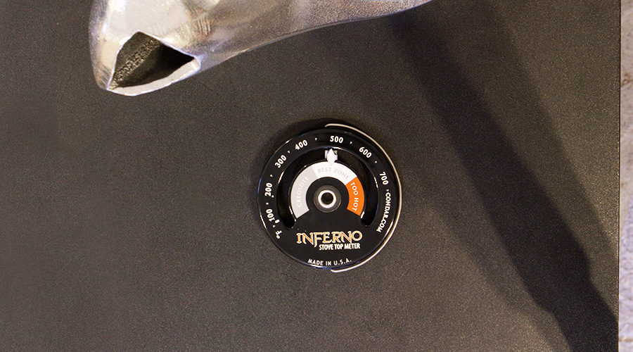 Condar inferno reading temperatures on stove top.