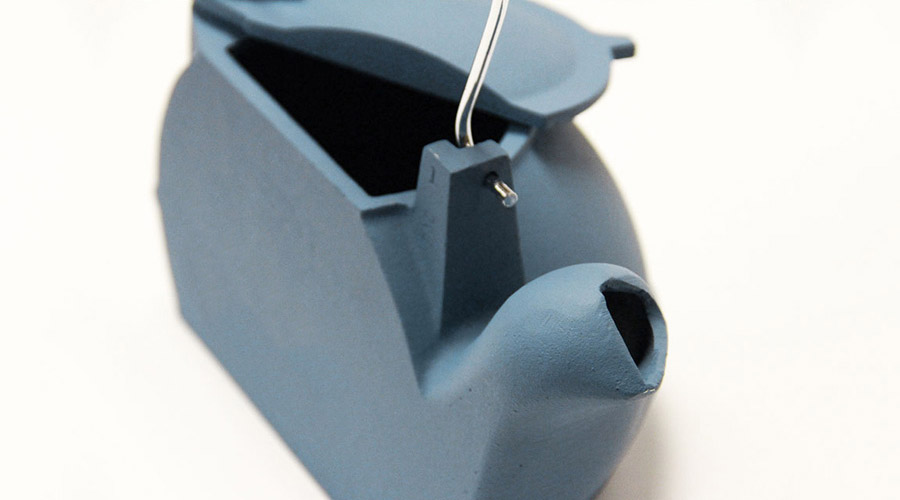 Condar glacier blue aluminum humidifier photo focused on spout